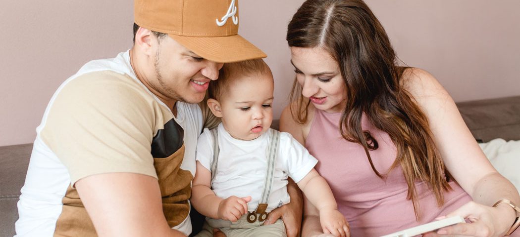 mareike wiesner photography Familie Homestory Keon 04 1050x480 - Homestory in Wolfsburg - Keon