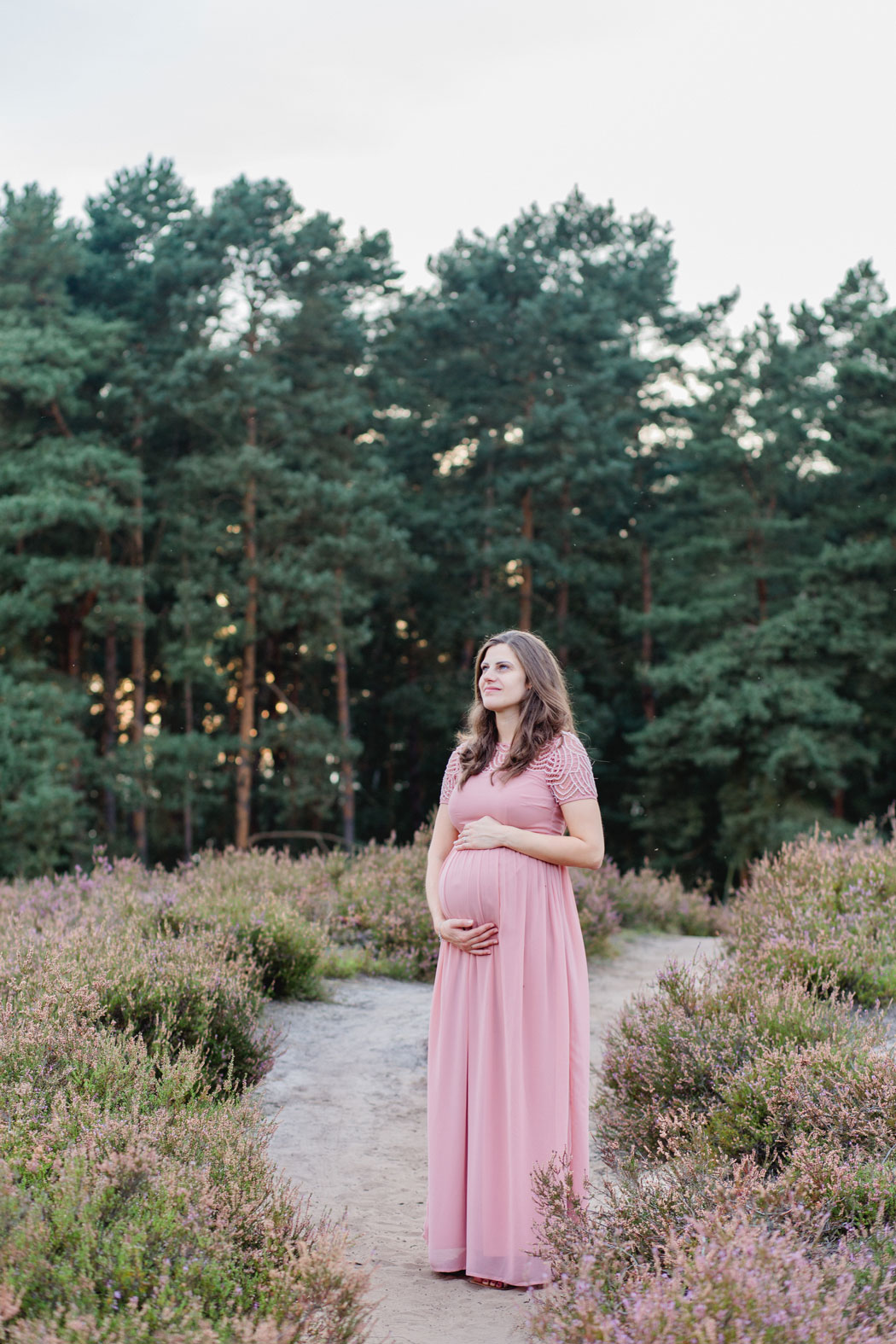 mareike wiesner photography babybauchshooting heide anke 007 - Babybauchshooting in der Heide - Anke