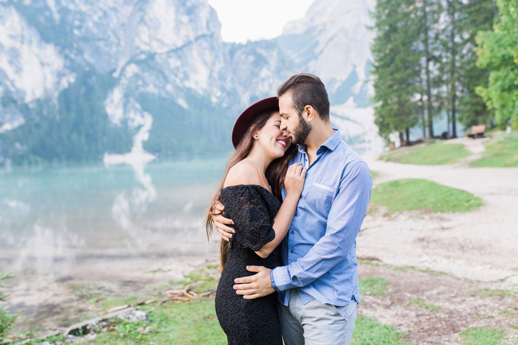 mareike wiesner photography paarshooting pragser wildsee 006 - Paarshooting am Pragser Wildsee - Südtirol