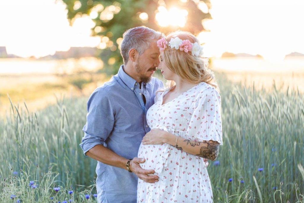 Babybauch mareike wiesner photography babybauch feld 003 1024x683 - Babybauch